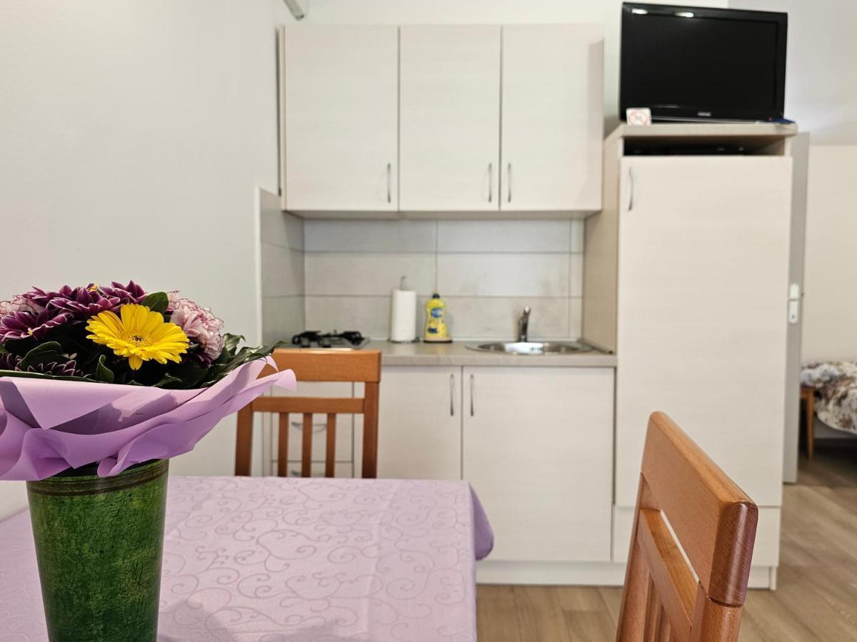 Apartments La Pergola Ровинь Экстерьер фото