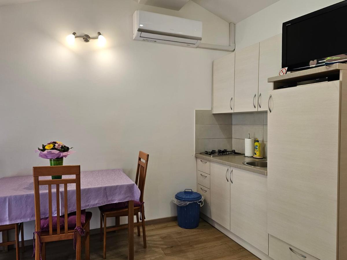 Apartments La Pergola Ровинь Экстерьер фото