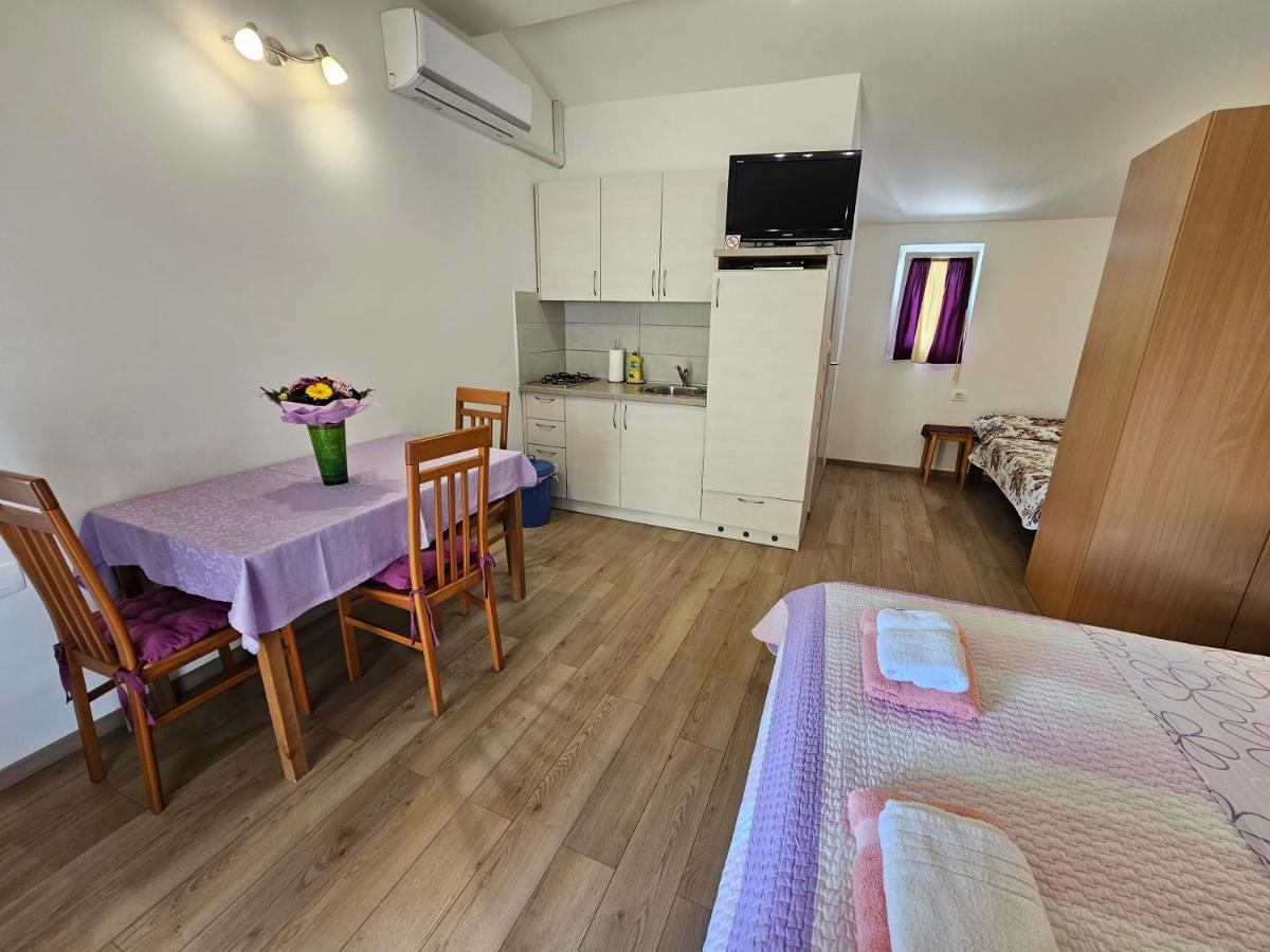 Apartments La Pergola Ровинь Экстерьер фото