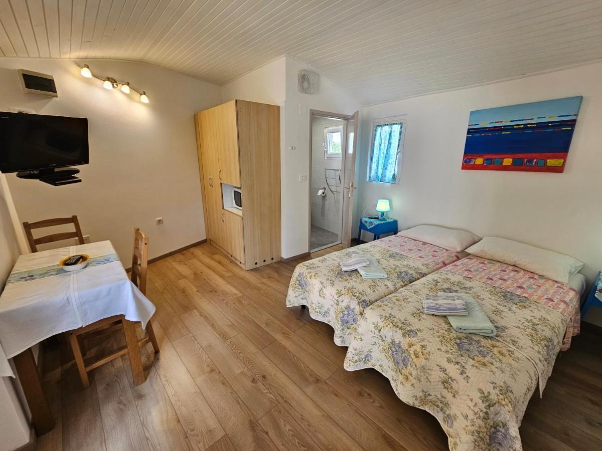 Apartments La Pergola Ровинь Экстерьер фото