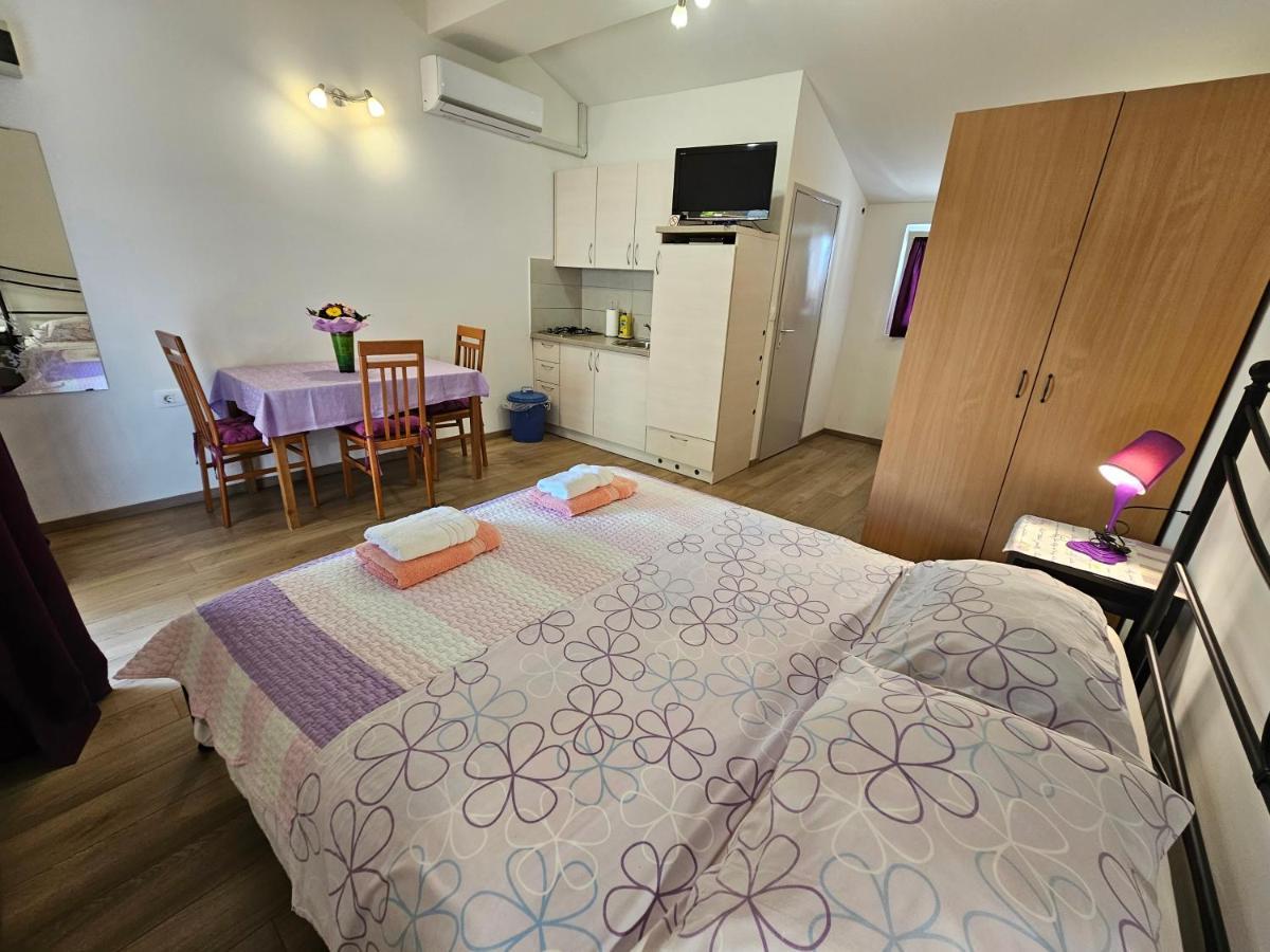 Apartments La Pergola Ровинь Экстерьер фото