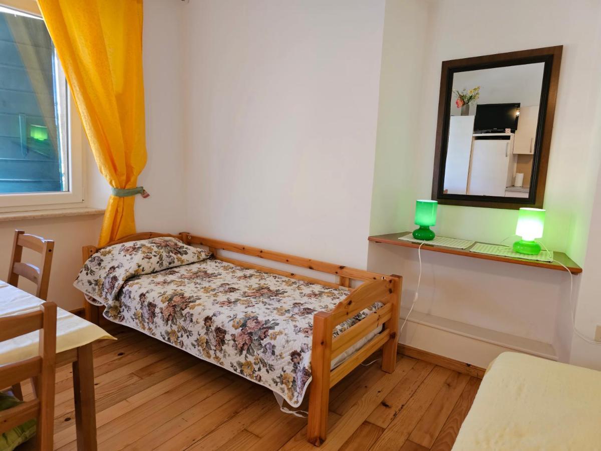 Apartments La Pergola Ровинь Экстерьер фото