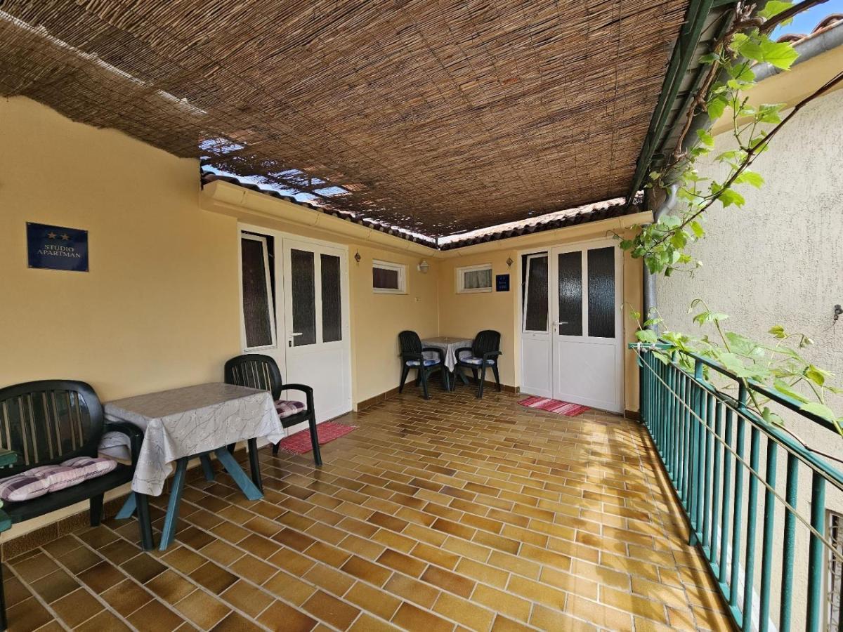 Apartments La Pergola Ровинь Экстерьер фото